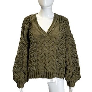 POL Chunky Chenille Cable Knit Sweater Womens Size Small Oversized V-Neck Olive